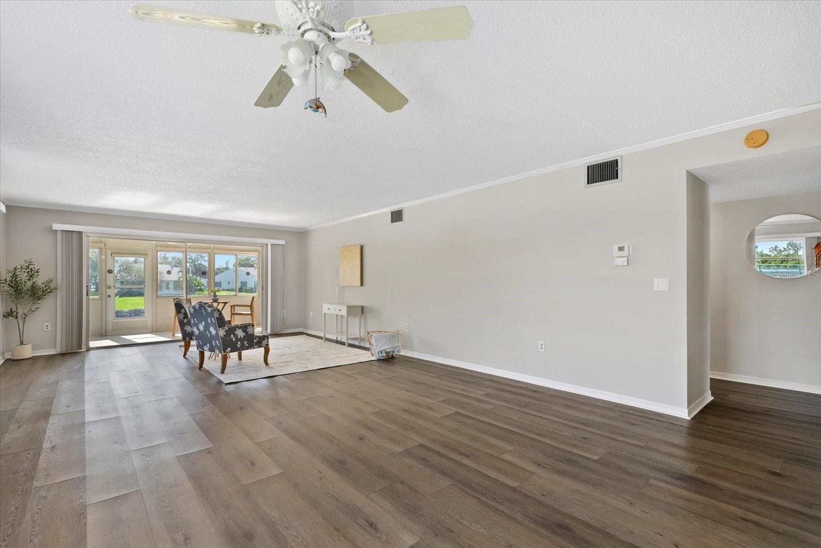 MOUNT VERNON PH 3 - Residential Lease