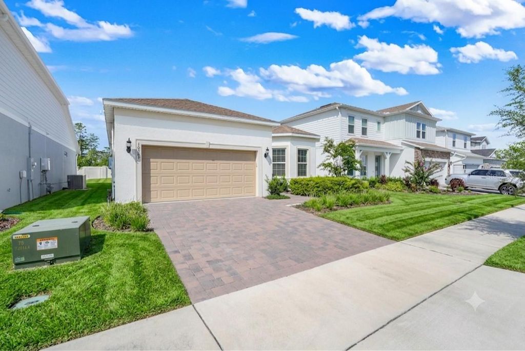 Photo of 10393 Park Estates Avenue, Orlando, FL 32836 (MLS # O6426187)