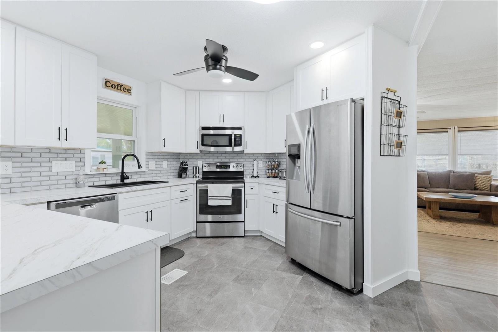 SHADOW BROOK MOBILE HOME - Residential