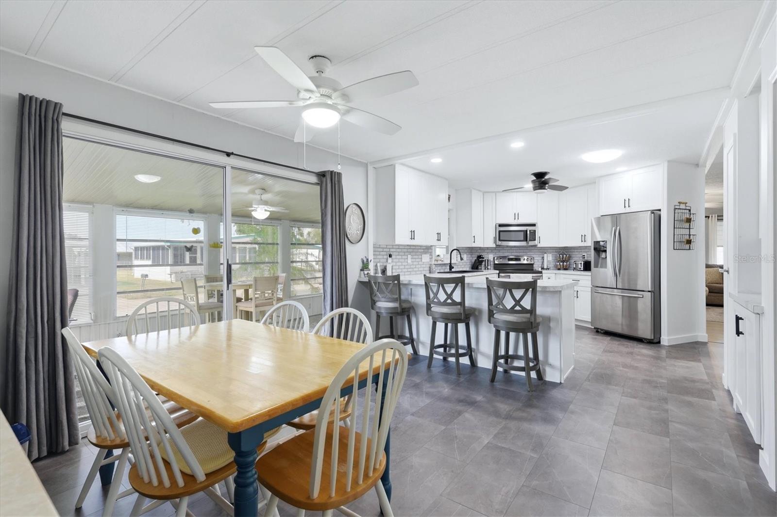 SHADOW BROOK MOBILE HOME - Residential