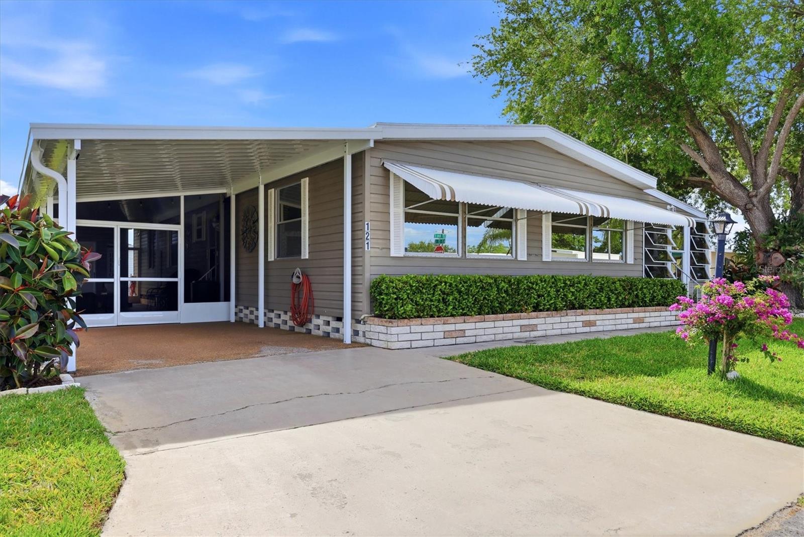 SHADOW BROOK MOBILE HOME - Residential