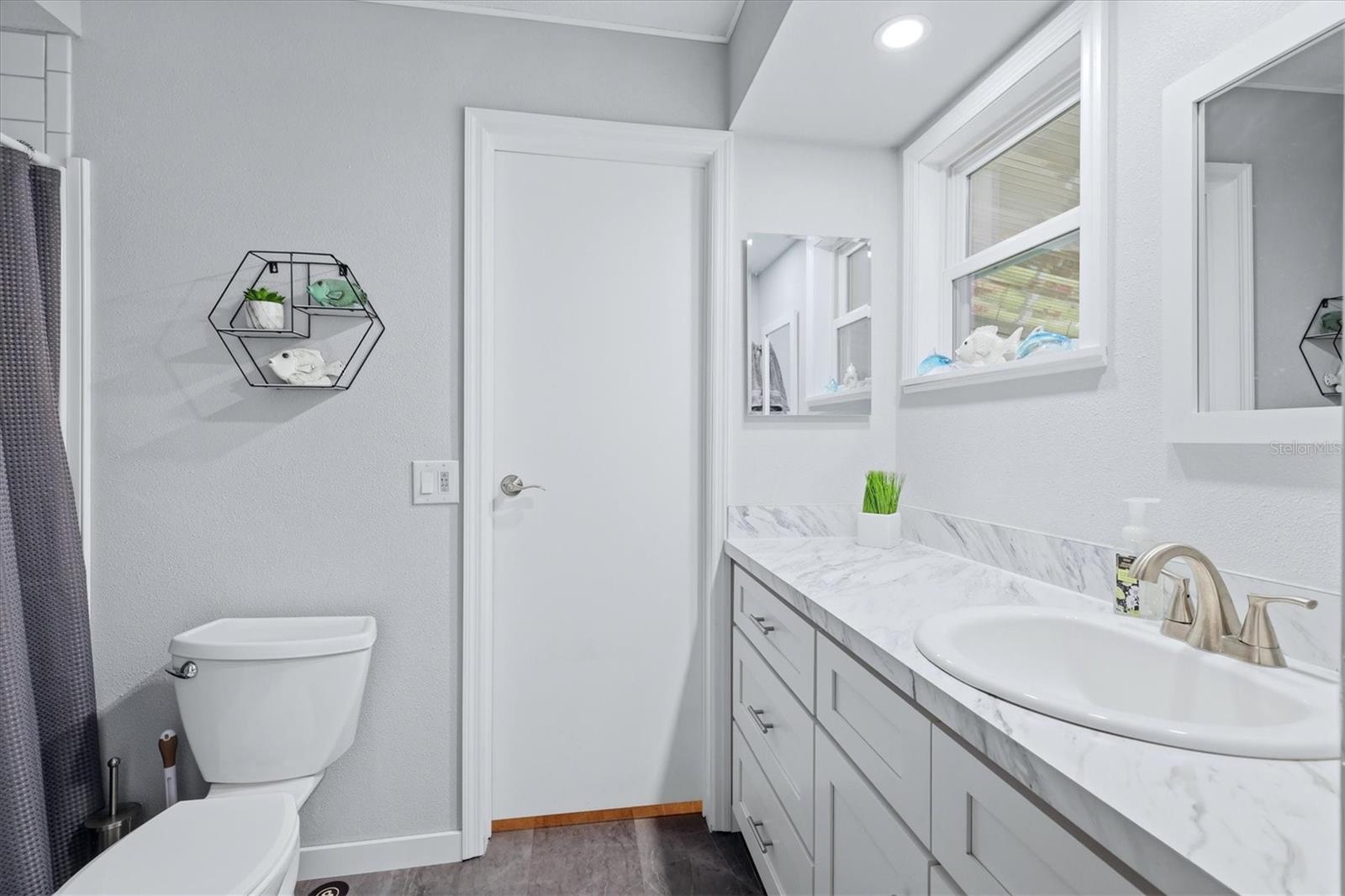 SHADOW BROOK MOBILE HOME - Residential