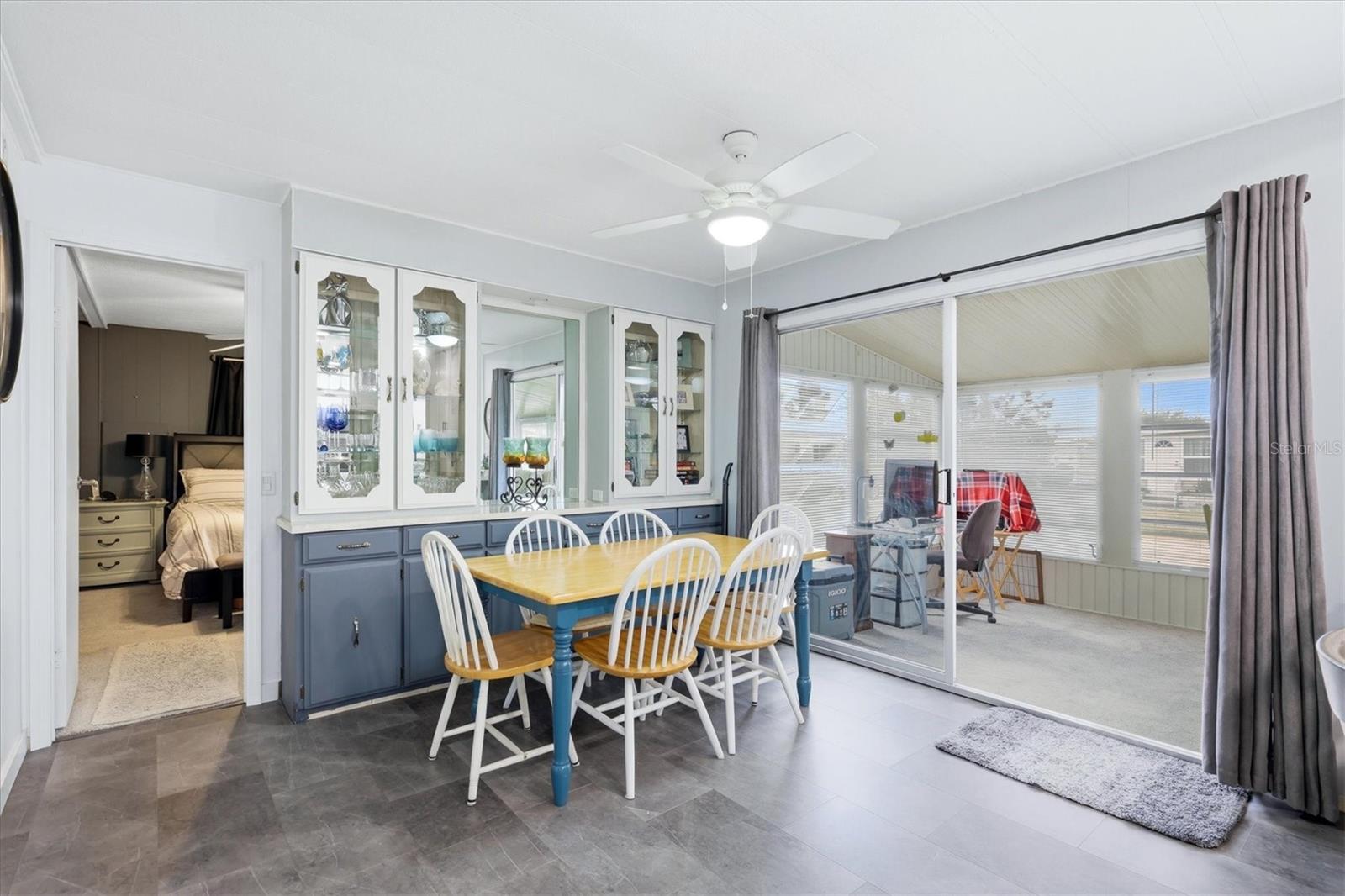 SHADOW BROOK MOBILE HOME - Residential