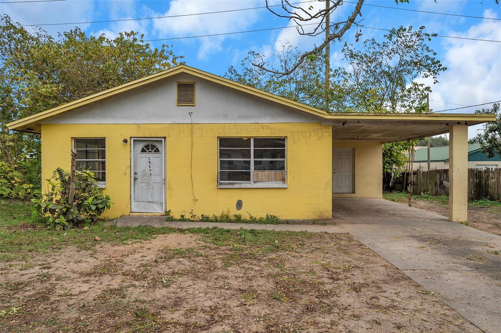 Cheap 3 bedroom CONCRETE BLOCK house, priced to sell. Great for someone looking to build their investment portfolio. Accepting CASH offers only.