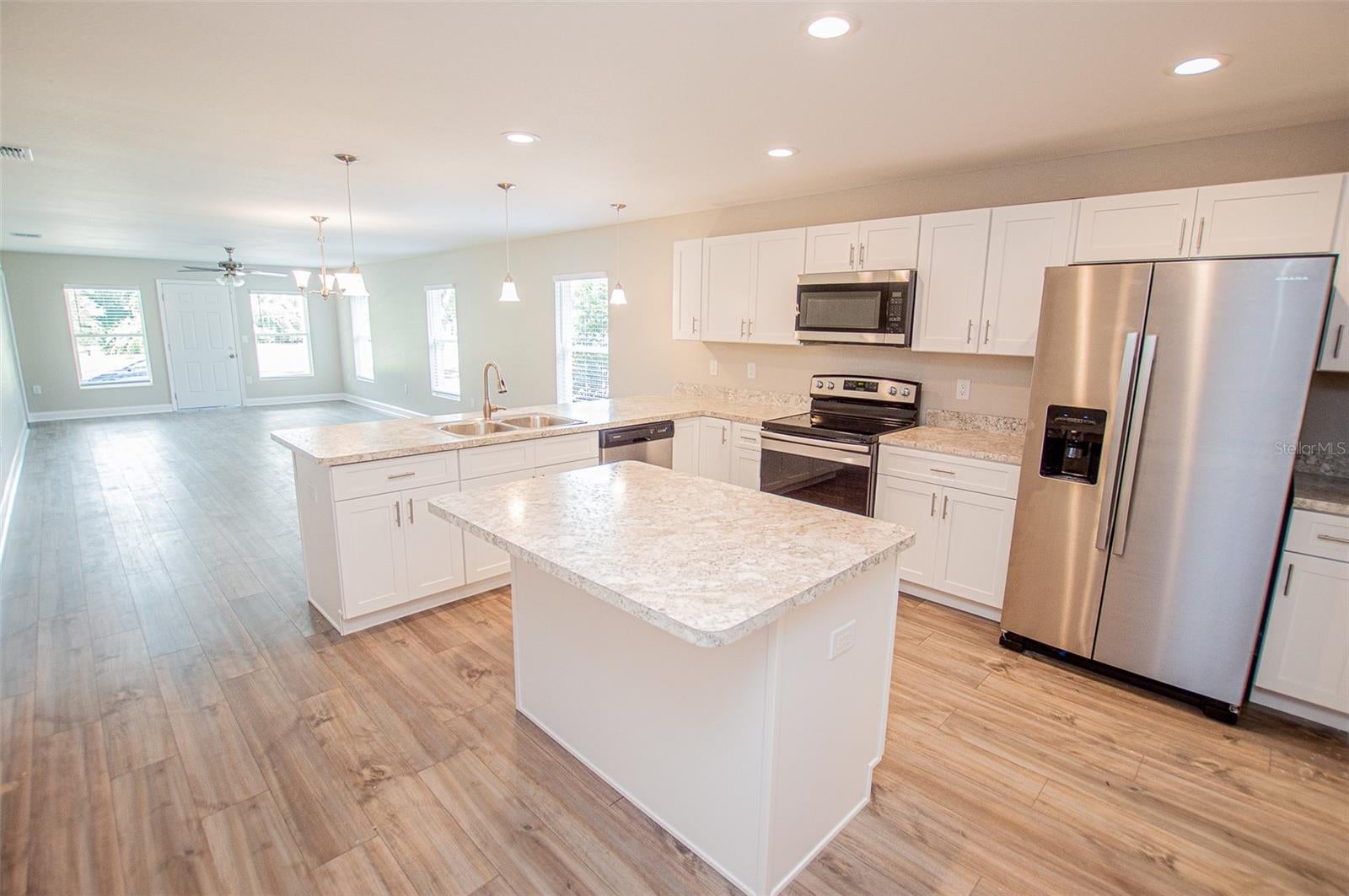 712 W 9TH STREET