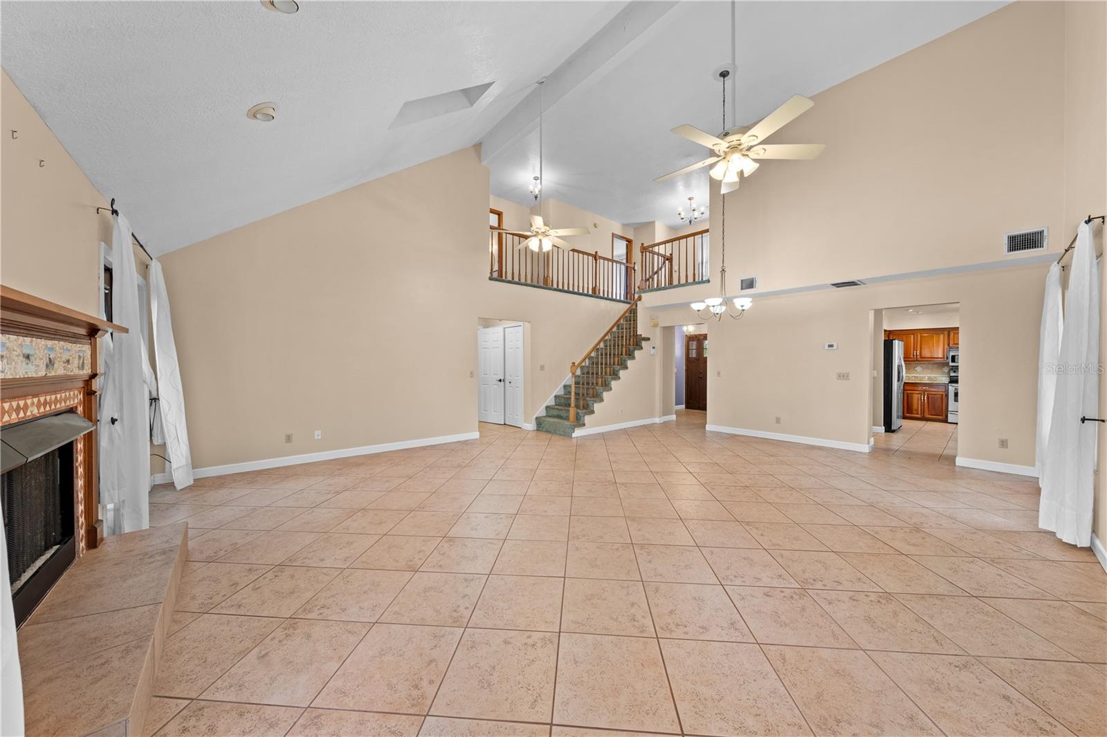 EAST LAKE ESTATES - Residential