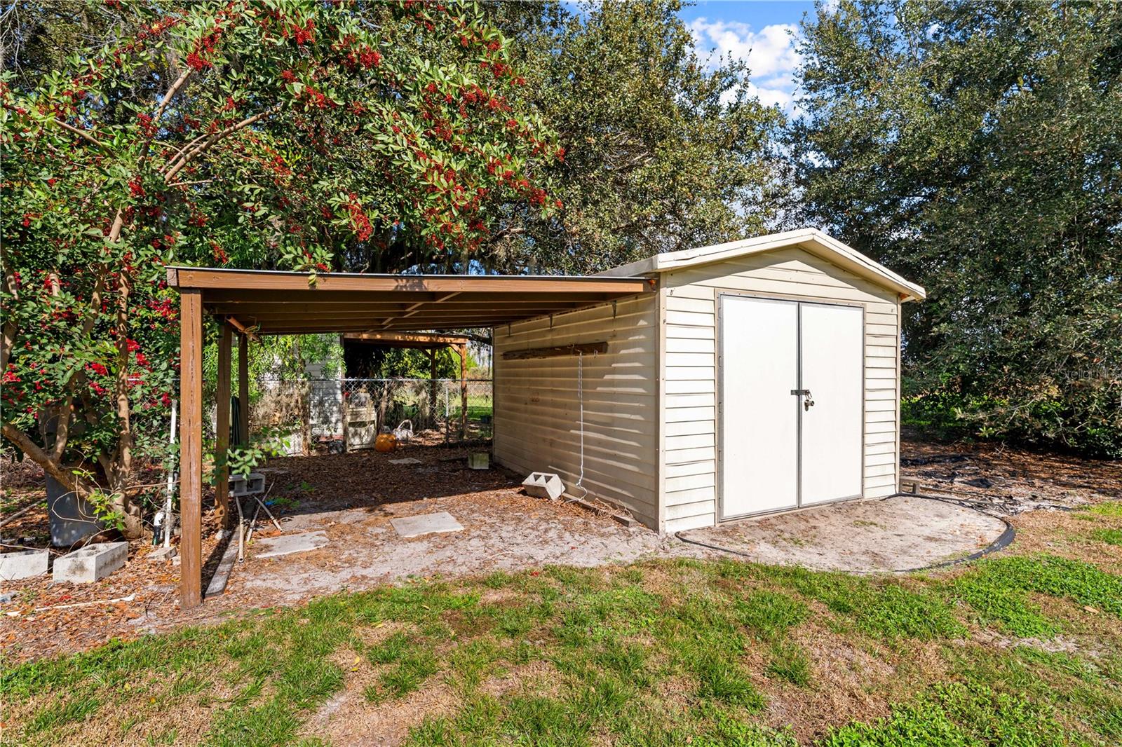 EAST LAKE ESTATES - Residential