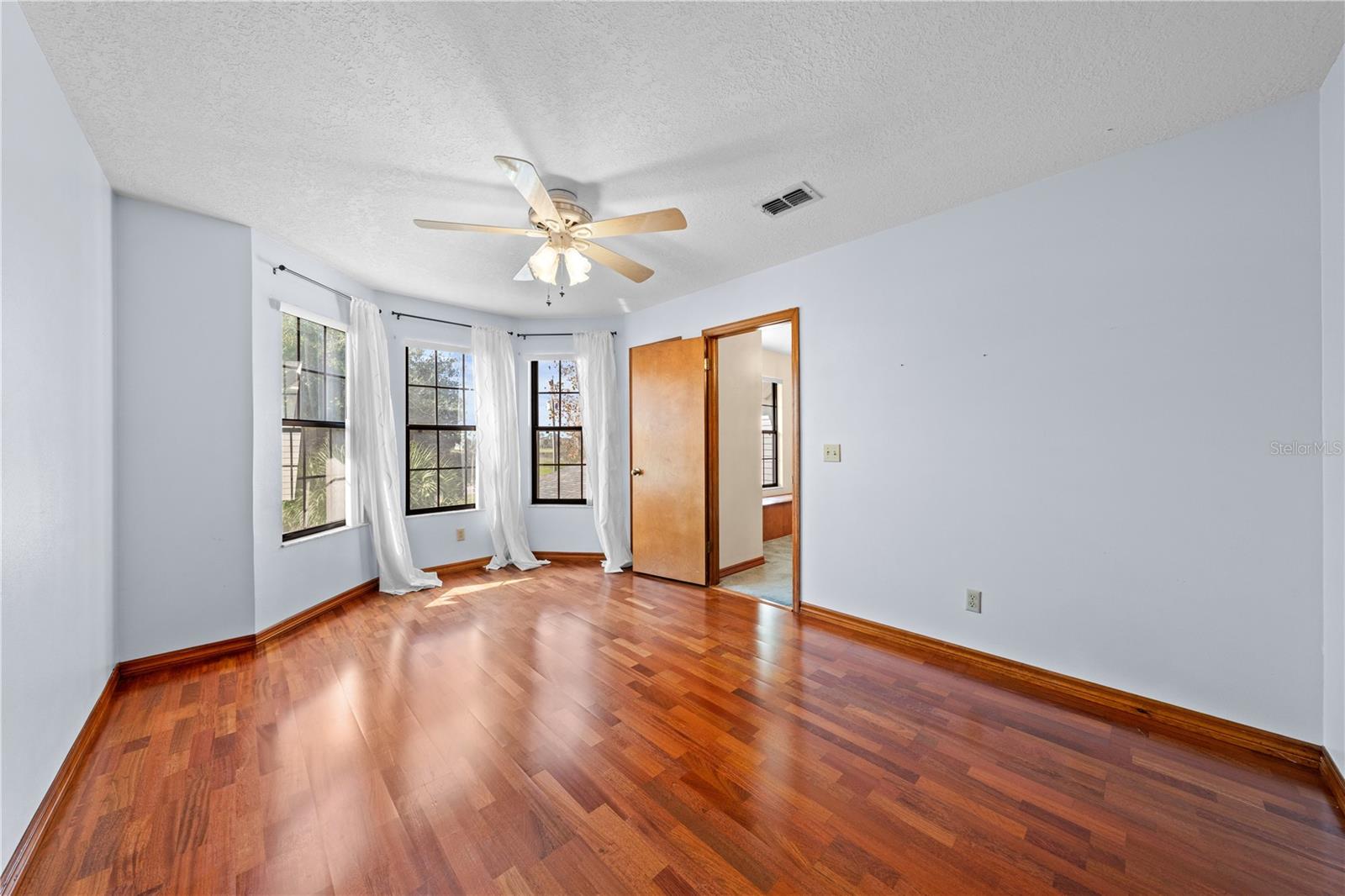 EAST LAKE ESTATES - Residential