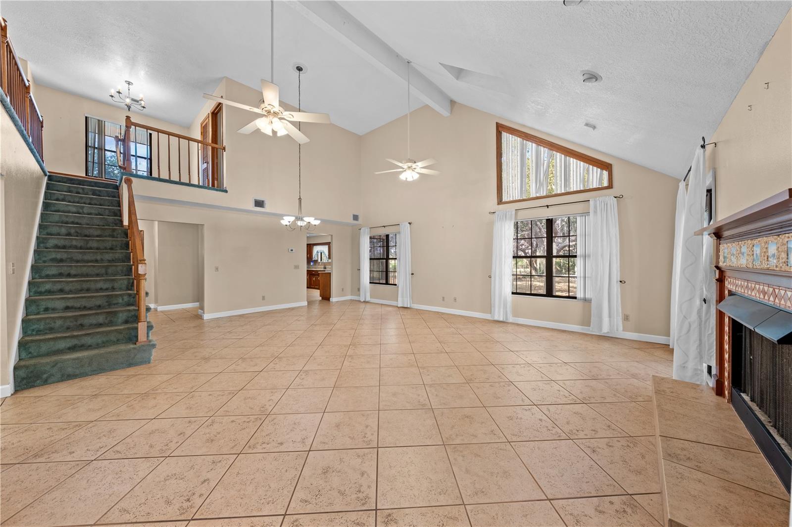 EAST LAKE ESTATES - Residential