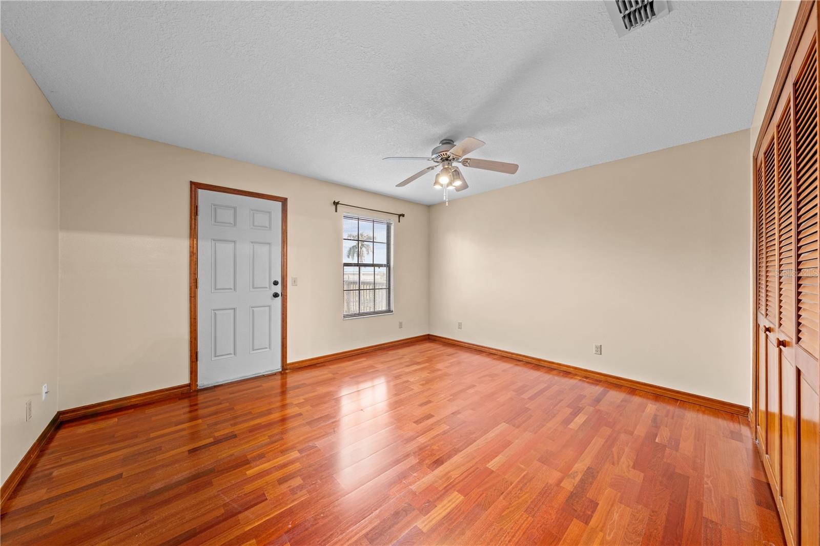 EAST LAKE ESTATES - Residential