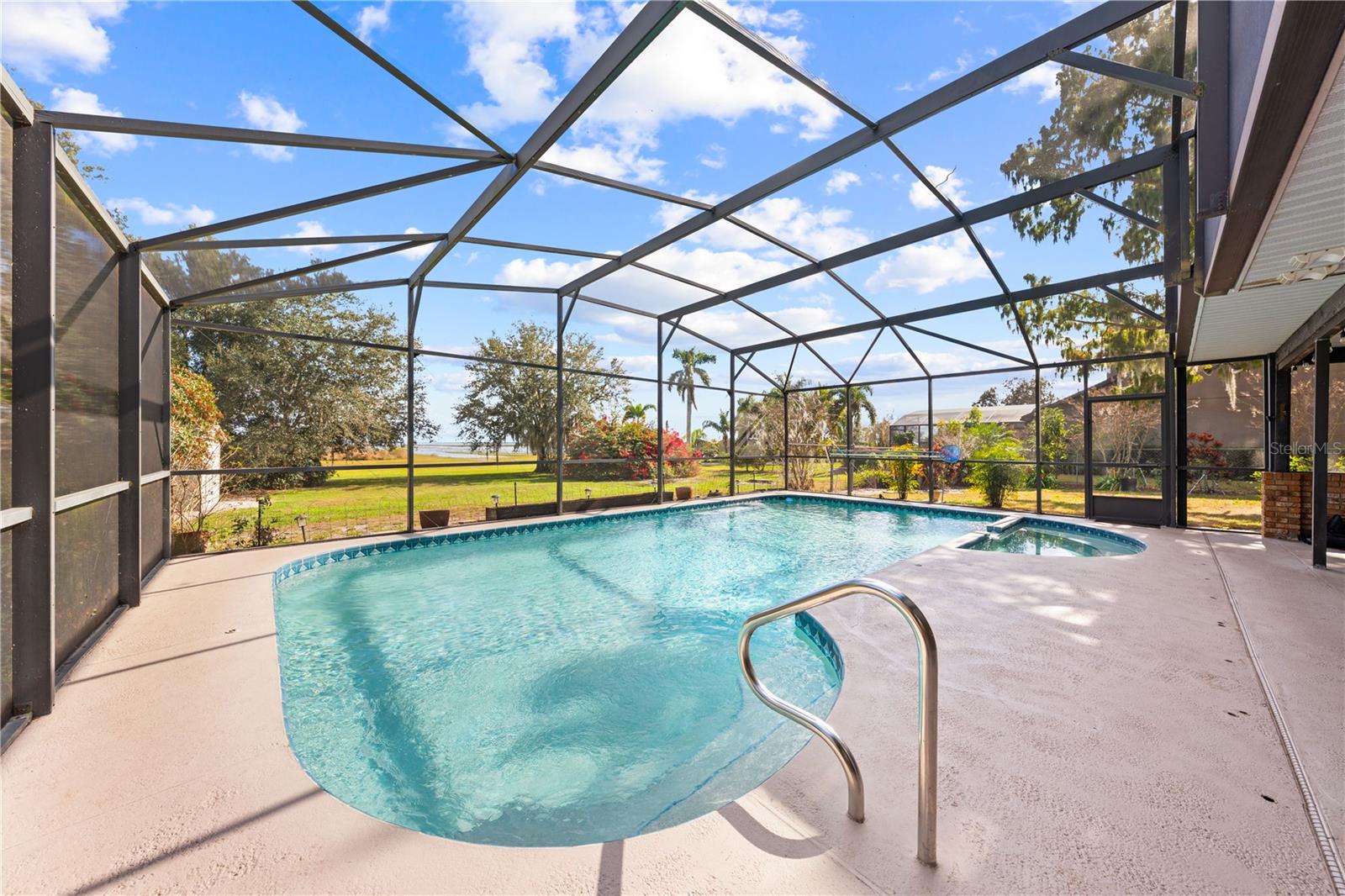 EAST LAKE ESTATES - Residential