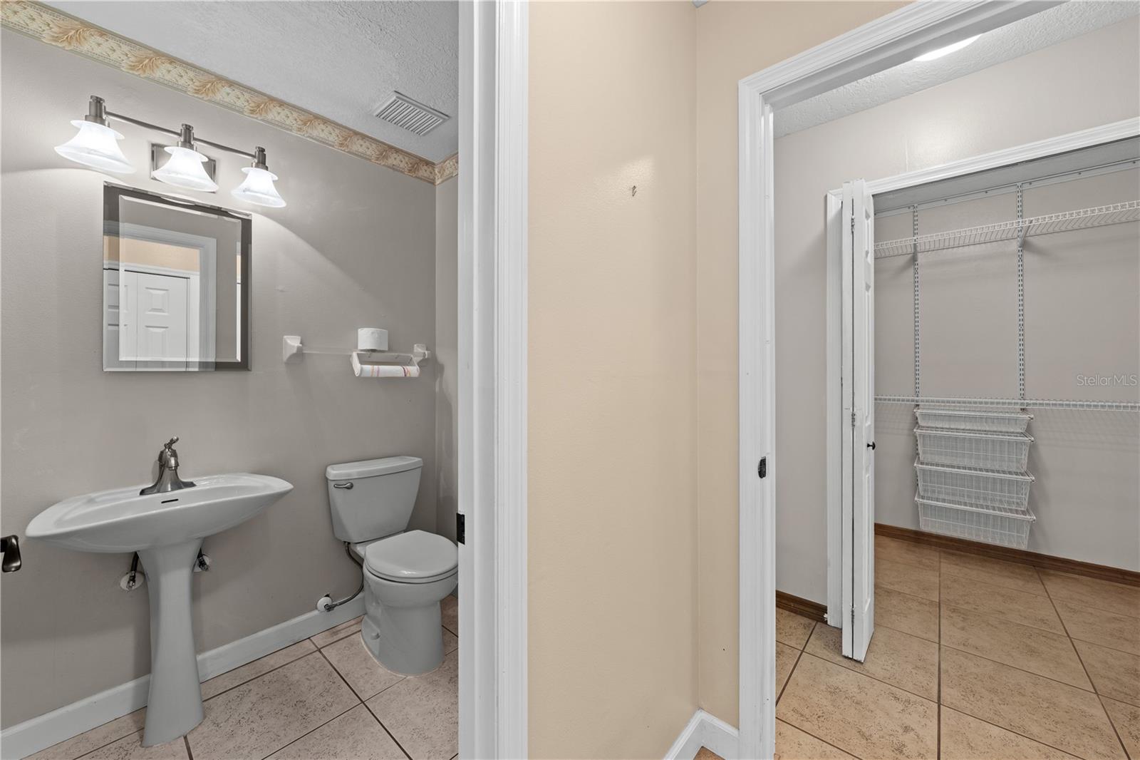 EAST LAKE ESTATES - Residential