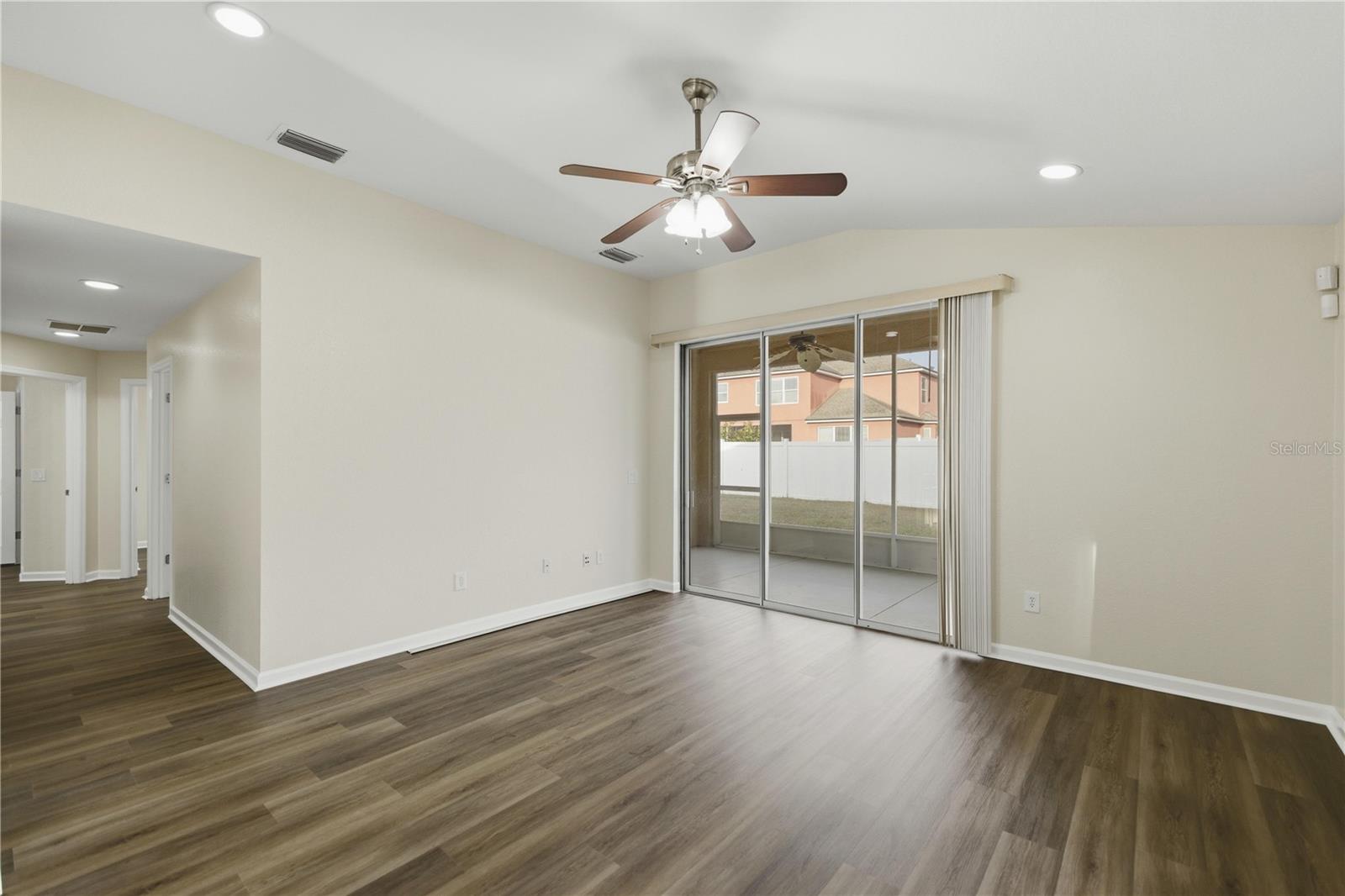 SADDLE CREEK PHASE 1 - Residential Lease