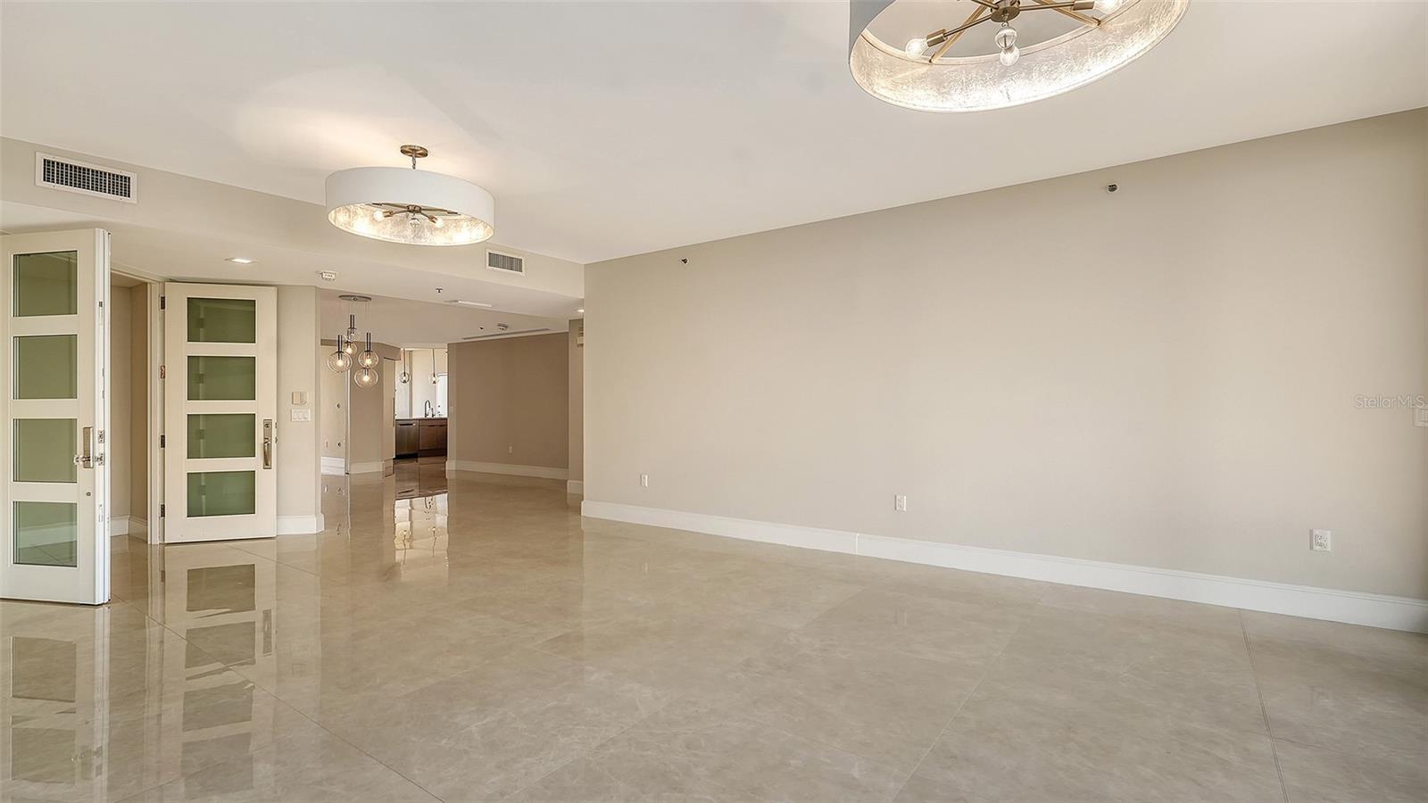 GRAND BAY 2 - Residential