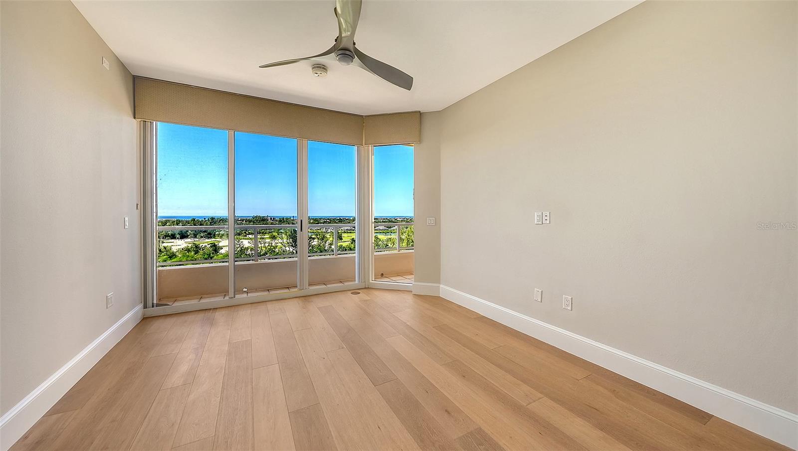 GRAND BAY 2 - Residential