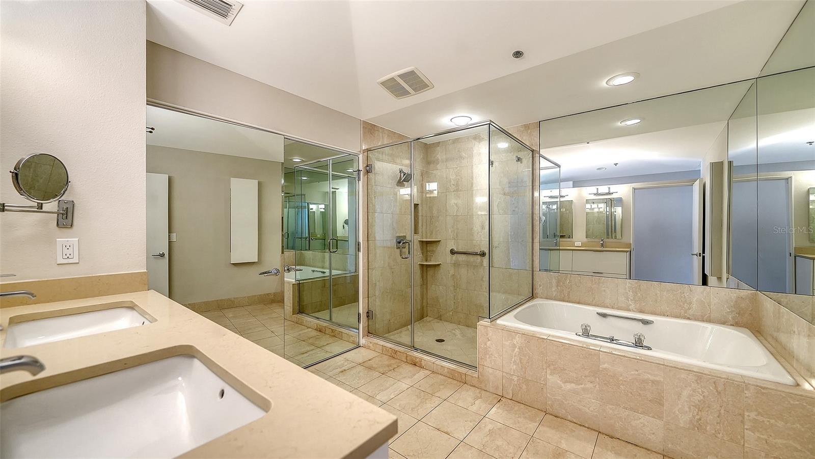 GRAND BAY 2 - Residential