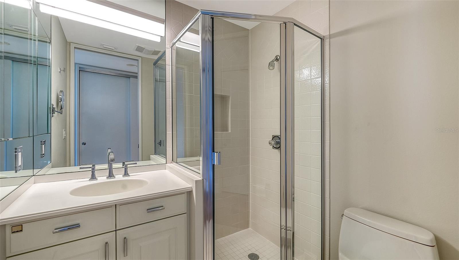 GRAND BAY 2 - Residential