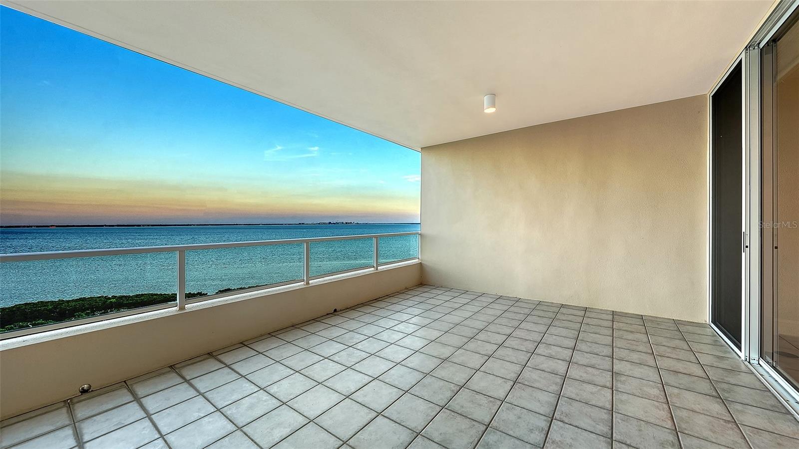 GRAND BAY 2 - Residential