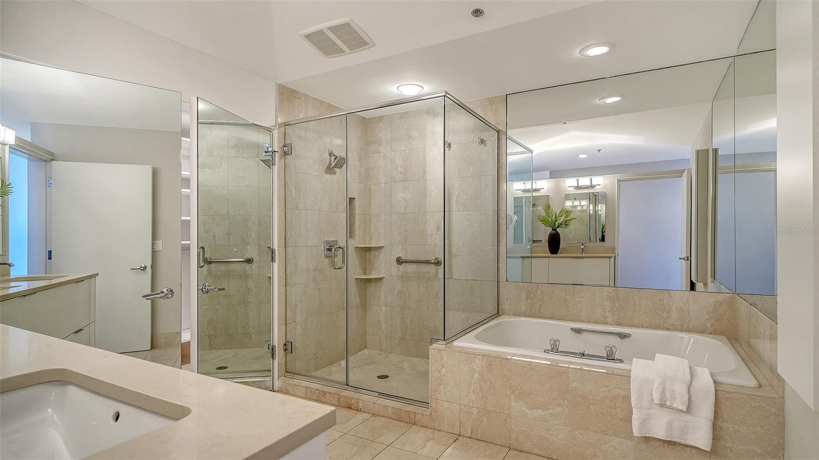 GRAND BAY 2 - Residential