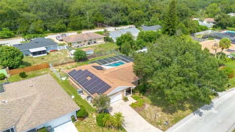 A home in WINTER HAVEN