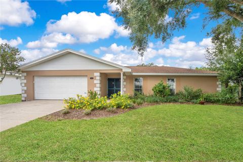 A home in WINTER HAVEN