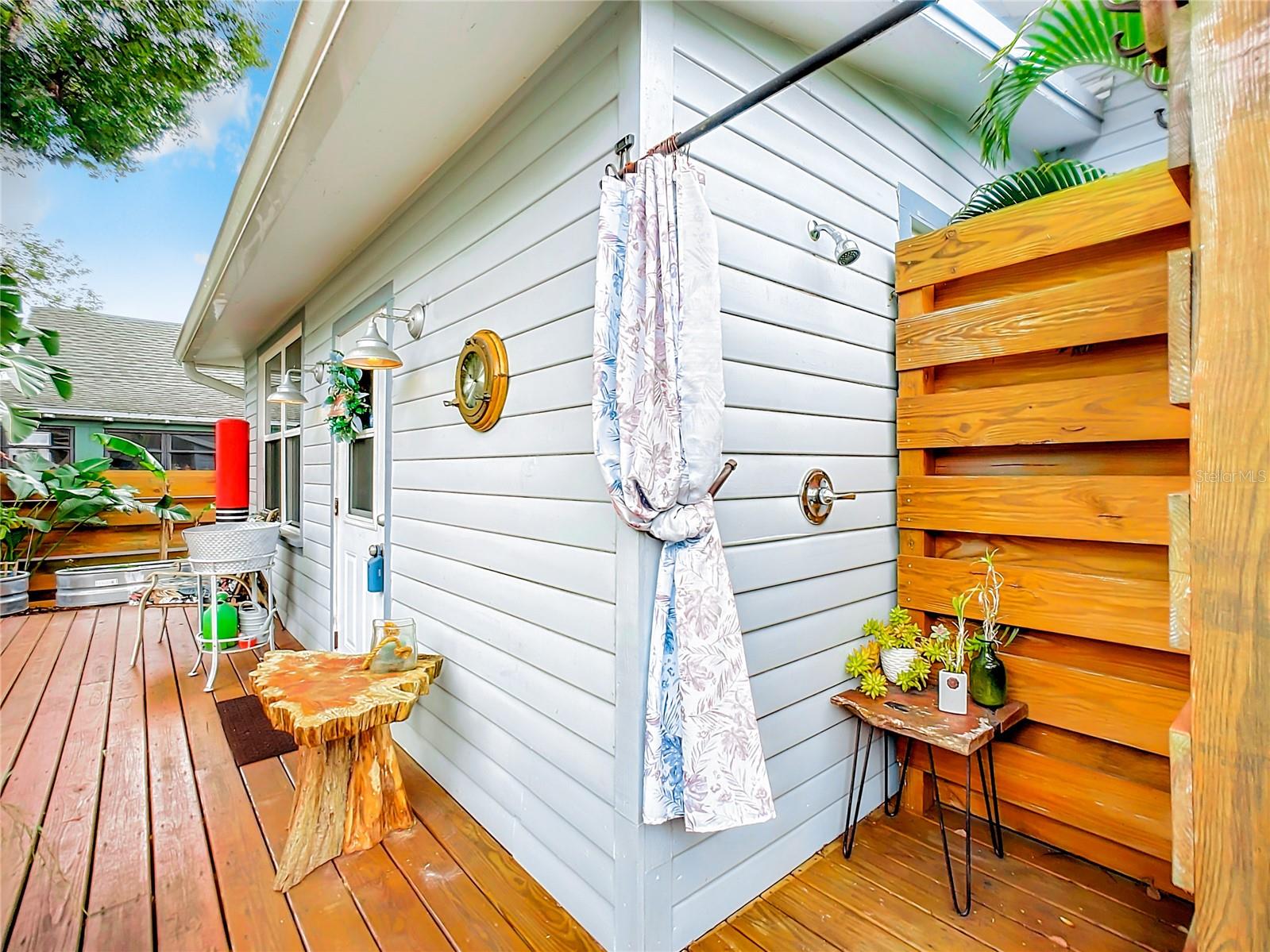 FINNEGANS NEW SMYRNA - Residential