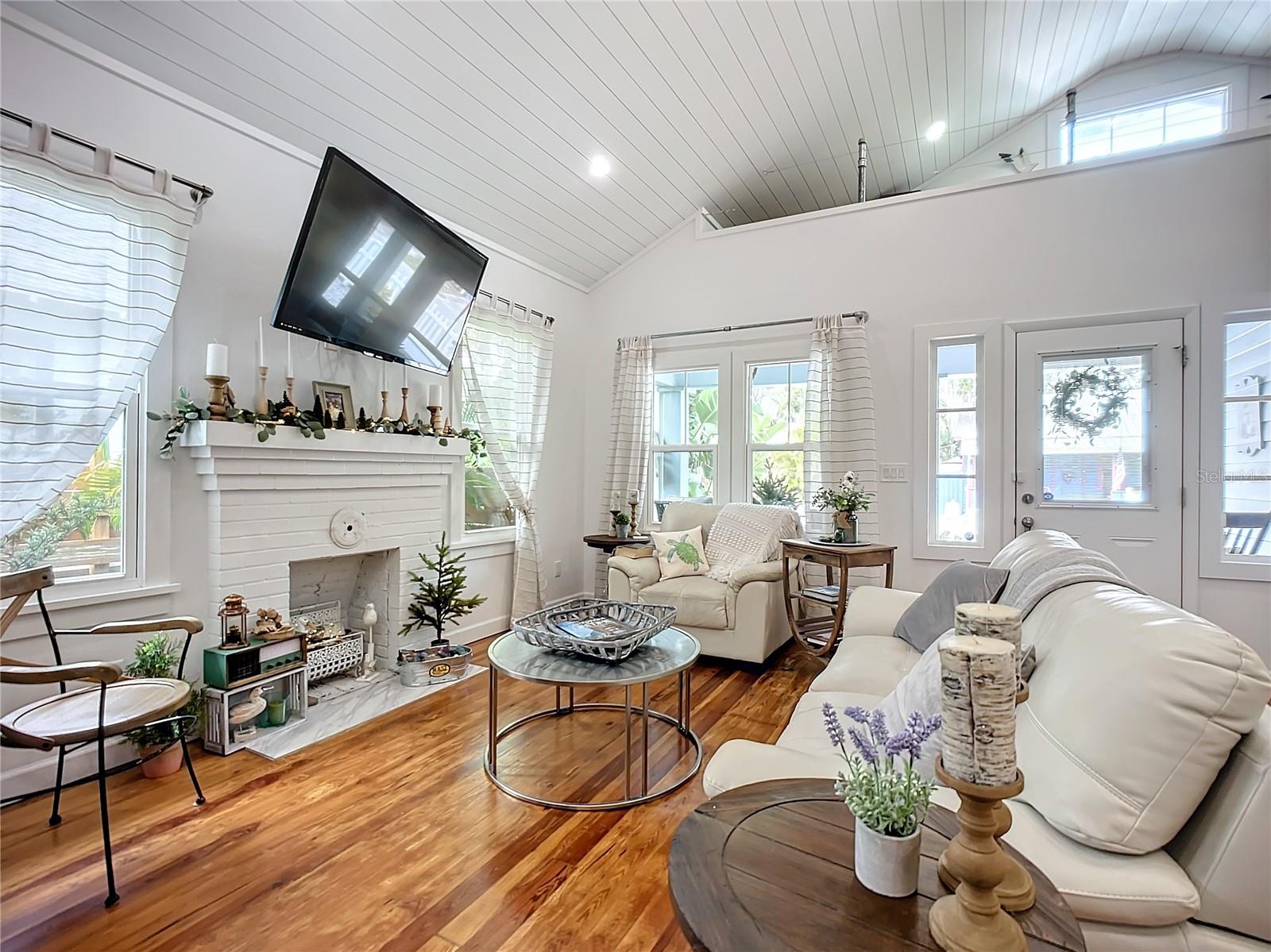 FINNEGANS NEW SMYRNA - Residential