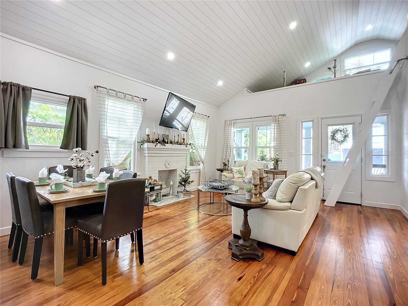 FINNEGANS NEW SMYRNA - Residential