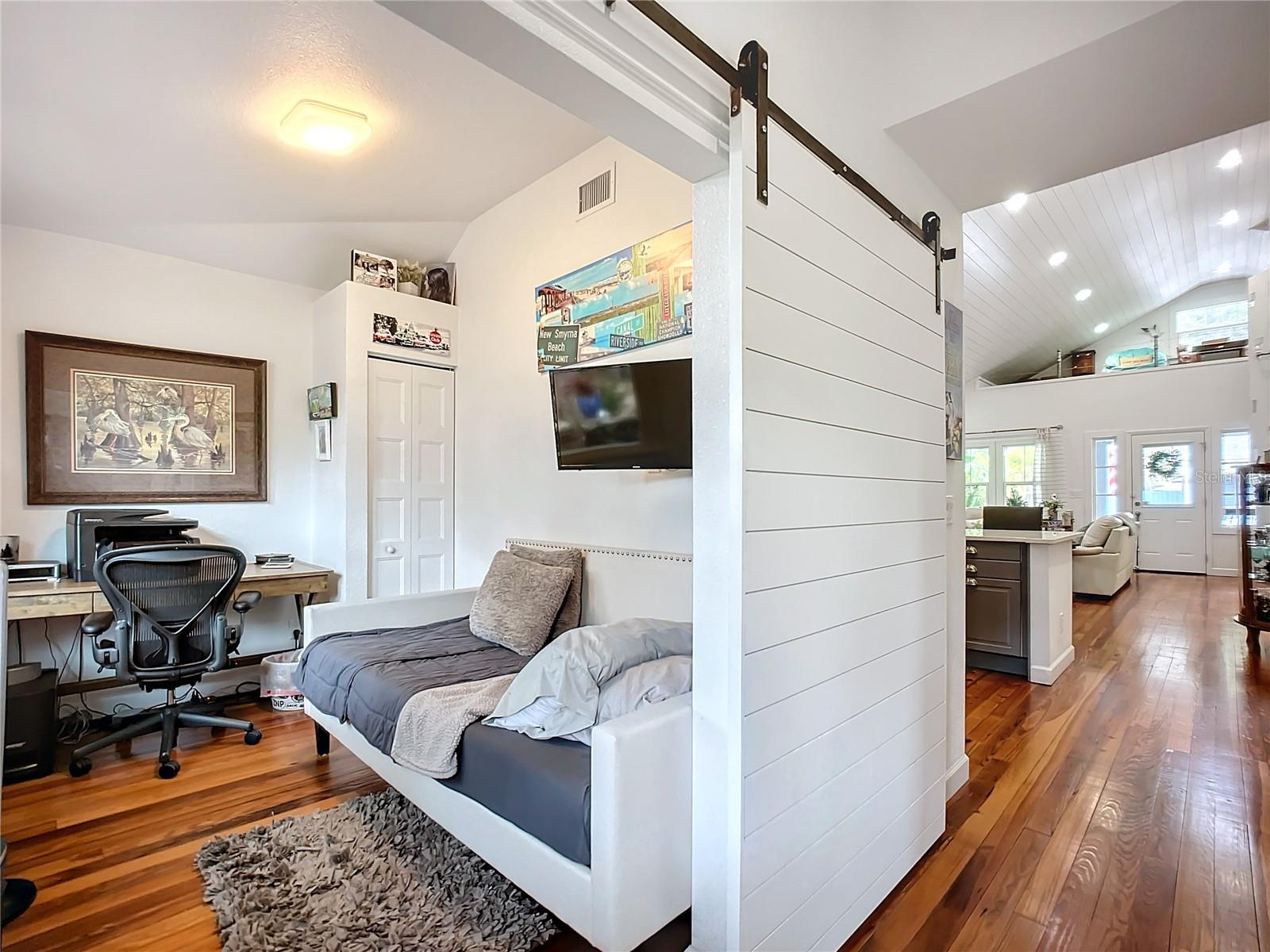 FINNEGANS NEW SMYRNA - Residential