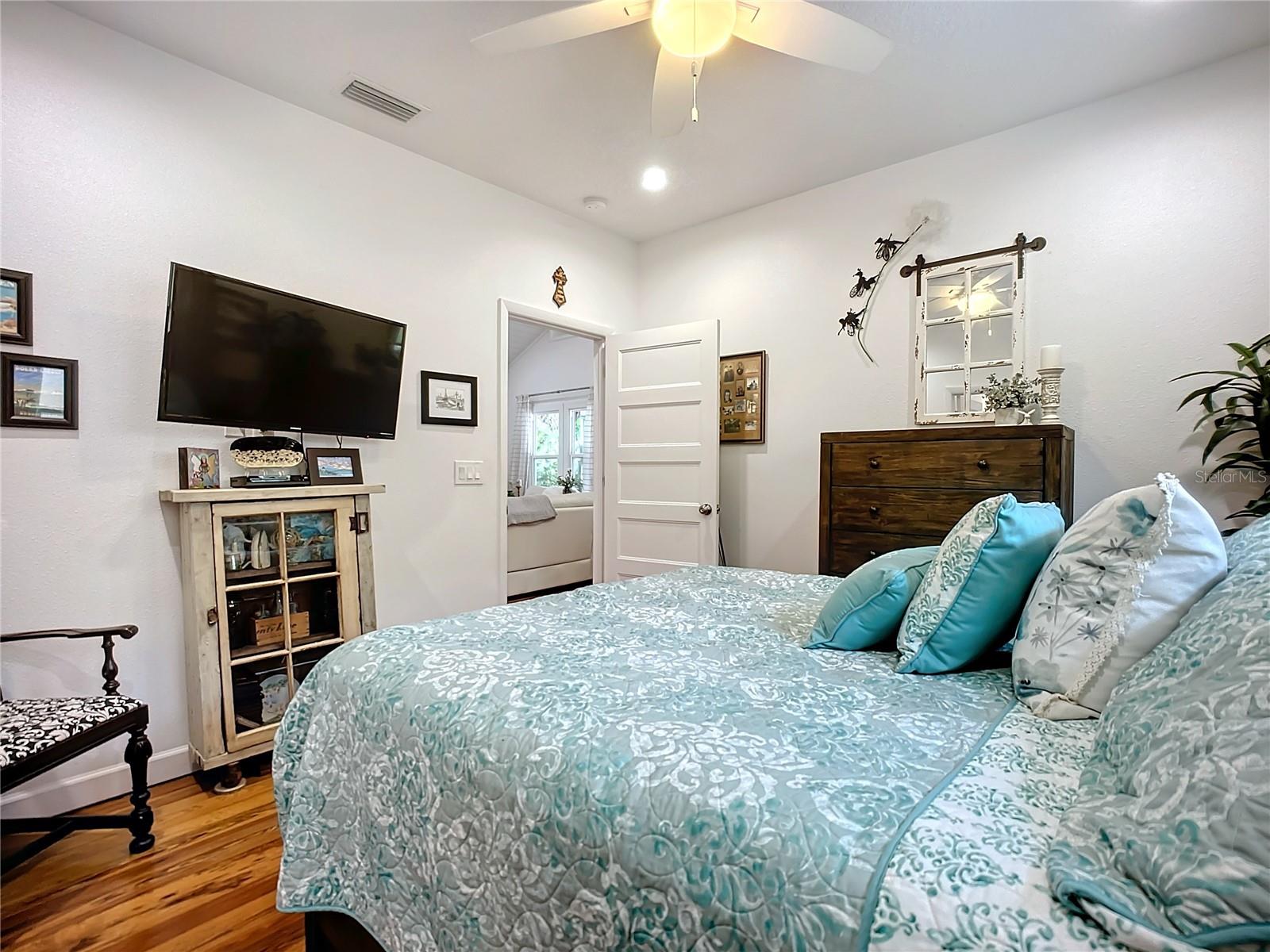 FINNEGANS NEW SMYRNA - Residential