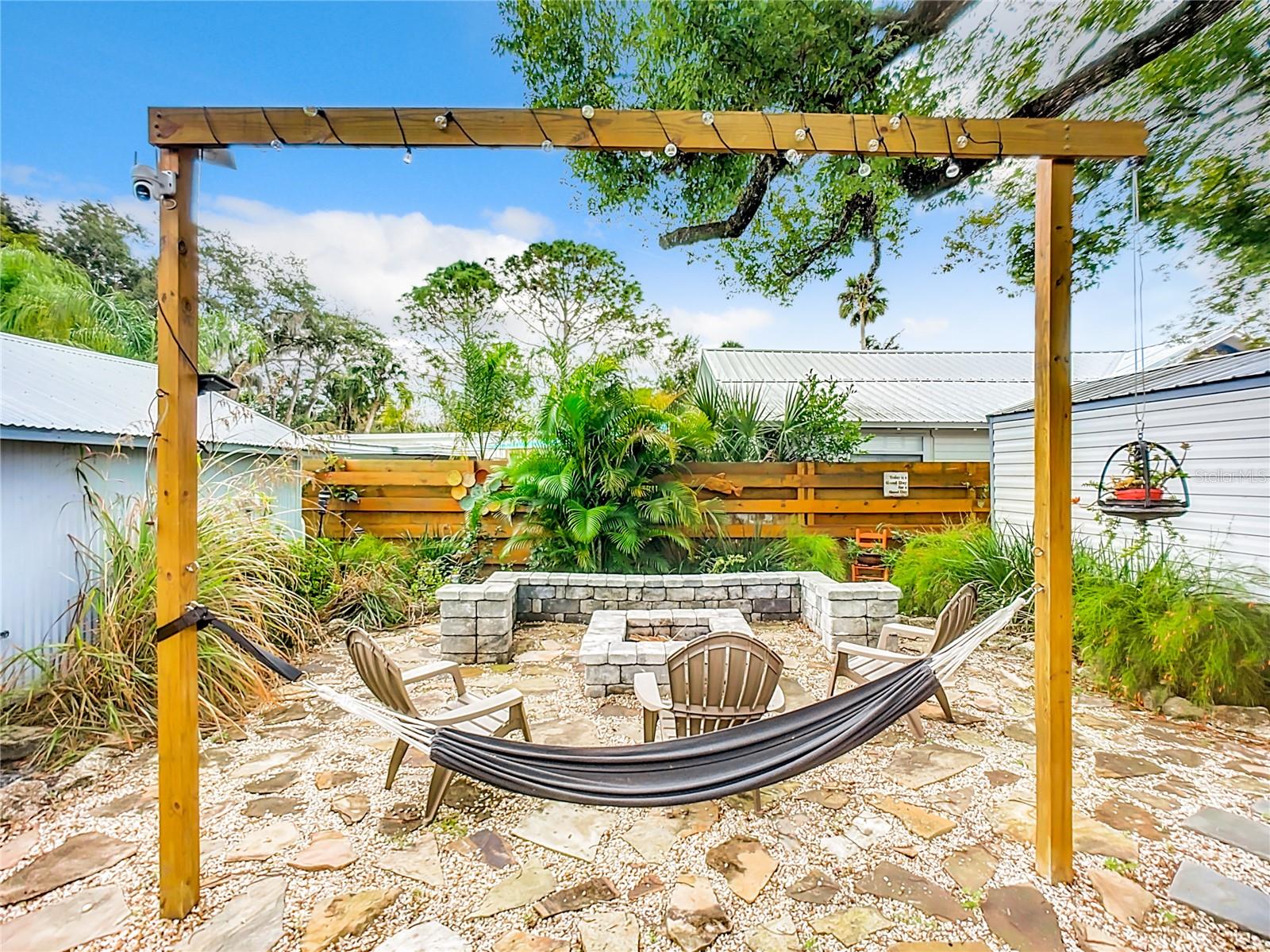 FINNEGANS NEW SMYRNA - Residential