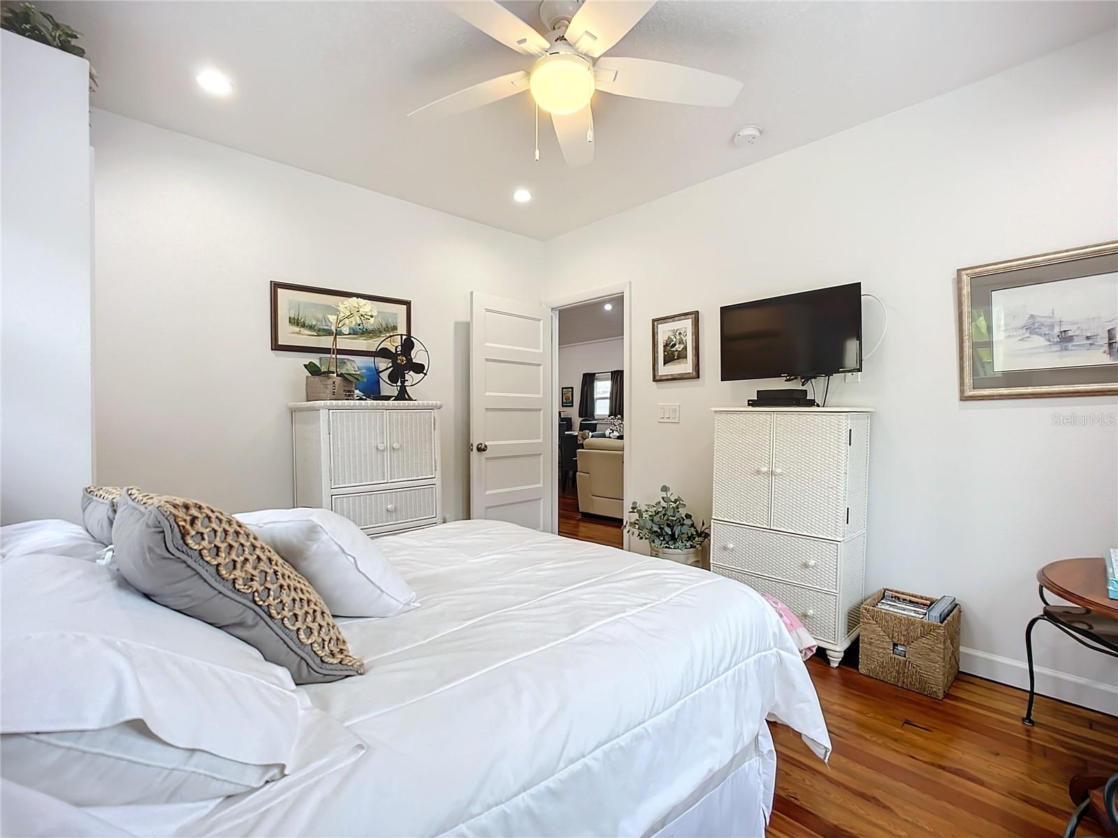 FINNEGANS NEW SMYRNA - Residential