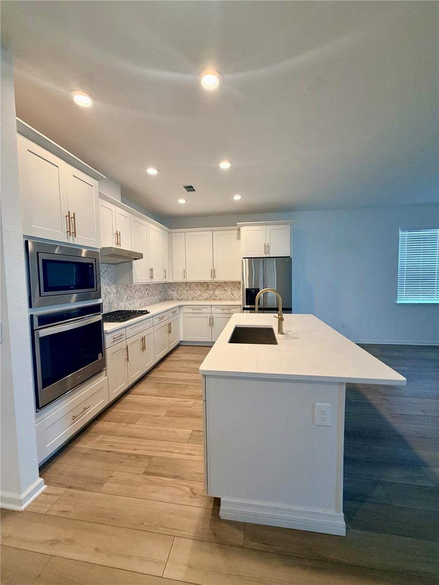 WESTHAVEN AT OVATION 111/89 LOT 88 - Residential Lease