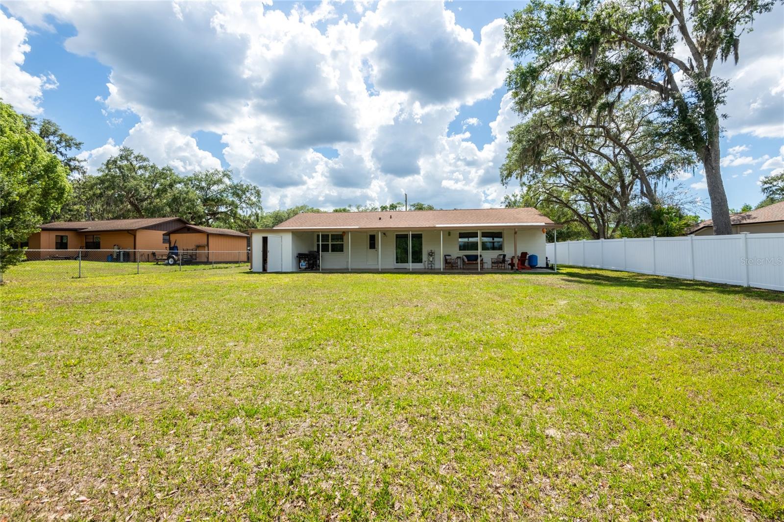 PASCO LAKE ESTATES - Residential