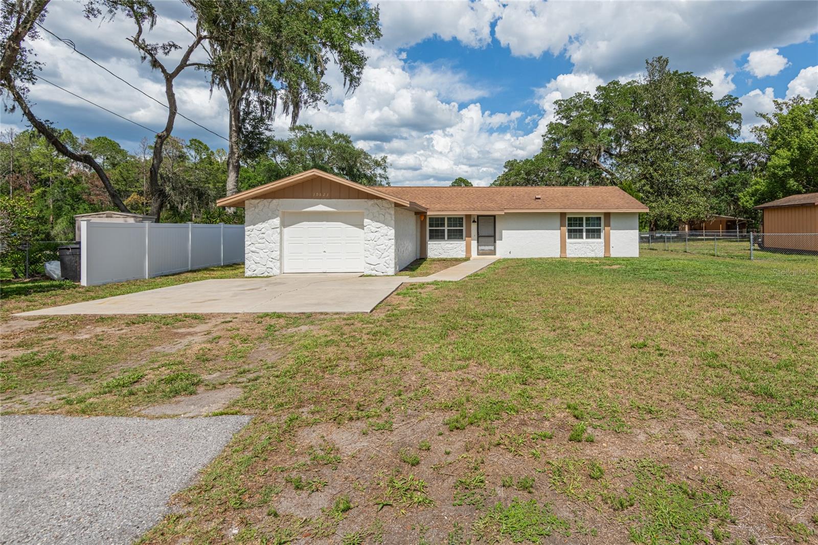 PASCO LAKE ESTATES - Residential