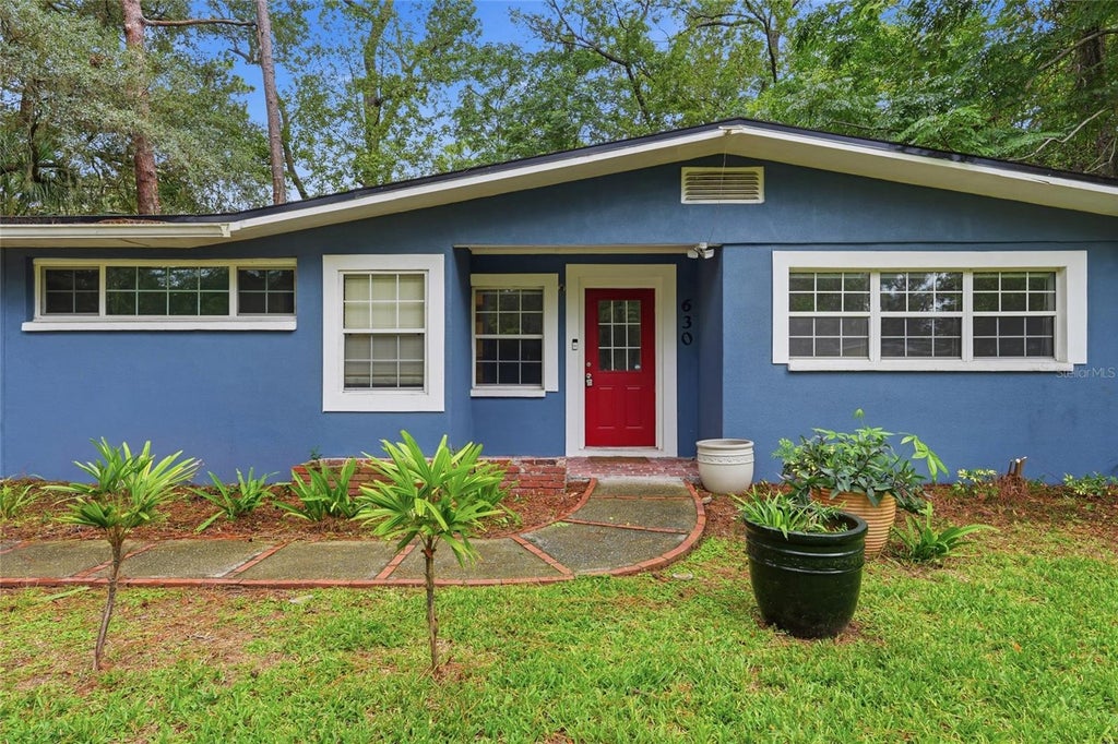 Photo of 630 NW 35th Terrace, Gainesville, FL 32607 (MLS # GC542611)