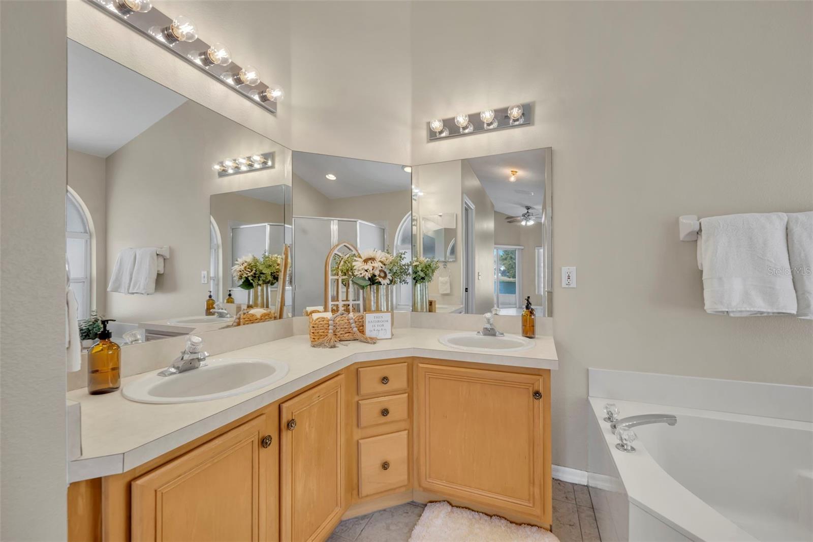 WATERFORD CHASE VILLAGE TR D - Residential