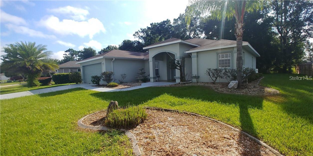 WELCOME HOME! Gorgeous 3/2/2 home in Autumn Ridge. Nearly 1,900 Sf of living area with a split and open floor plan. Spacious kitchen with a breakfast bar, nice cabinets, a center island, a pantry, and plenty of counter space. Formal dining area and breakfast nook. Large master suite with a tray ceiling and a walk-in closet with pocket doors. The master bath has a glass-enclosed shower, a garden soaking tub, and a large vanity. Nice-sized guest bedrooms. Screen -enclosed back porch has a ceiling fan and an open patio just outside of it. This is a must-see! Very well kept and won't last long! Schedule a showing today. Sorry, no pets & no exceptions. Applicant must verify room sizes