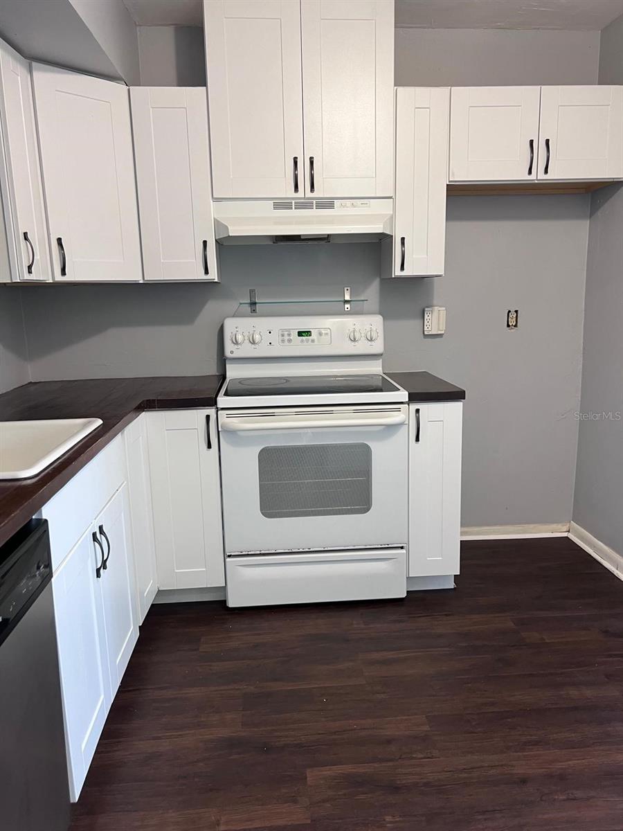 SUNSET GROVE CONDO - Residential Lease