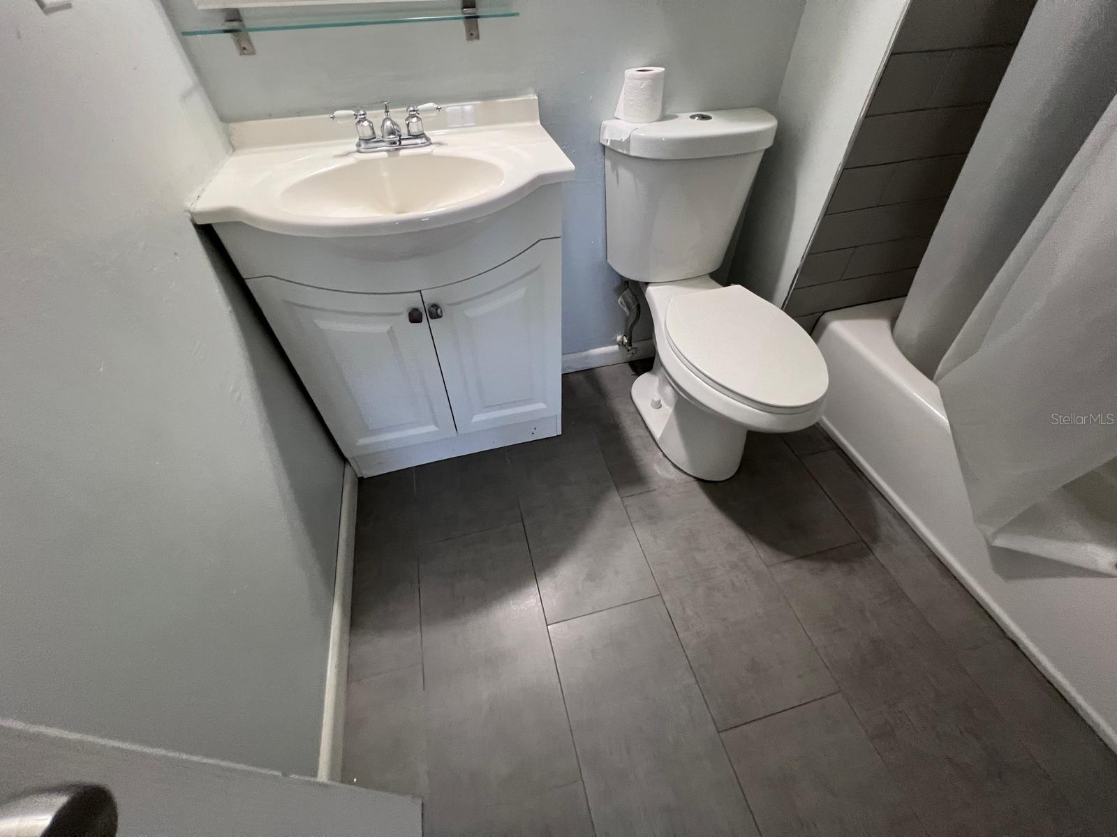 SUNSET GROVE CONDO - Residential Lease