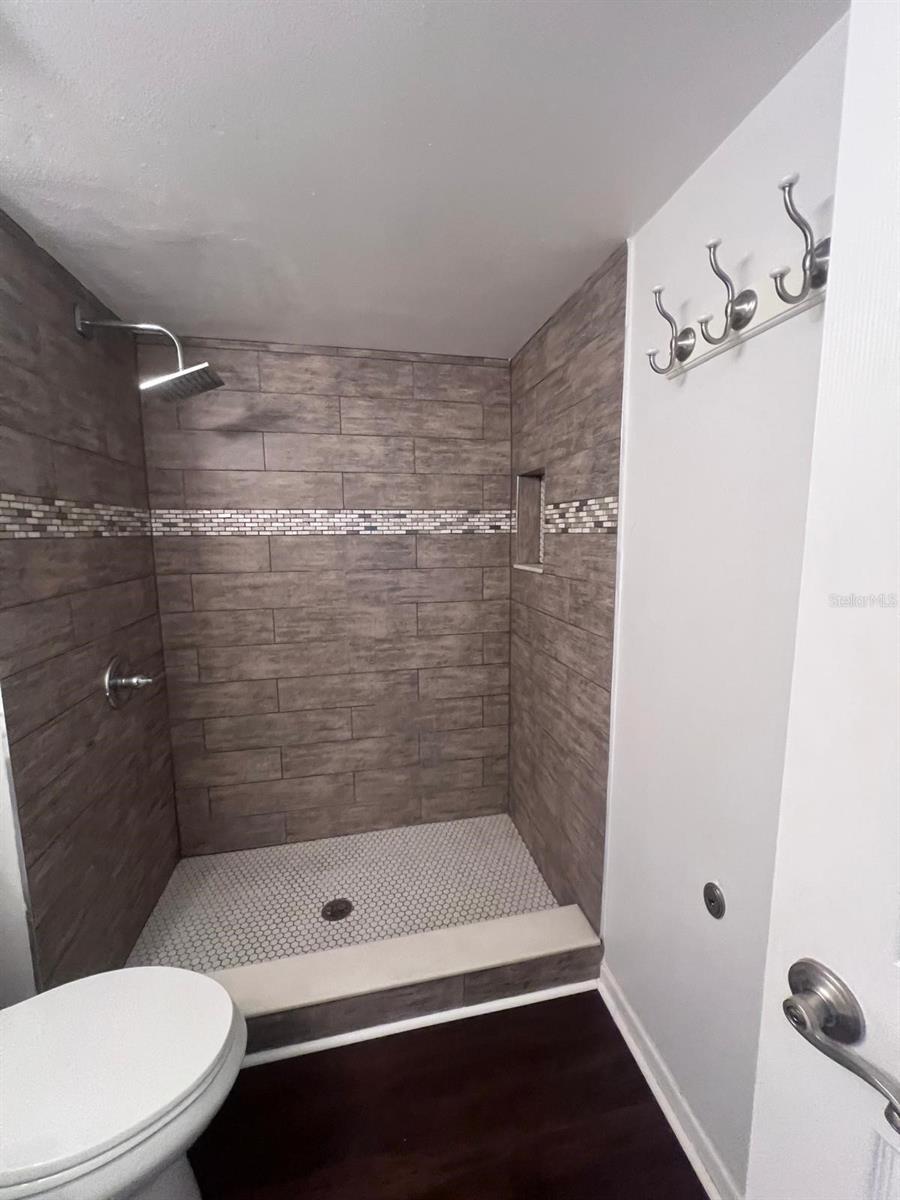 SUNSET GROVE CONDO - Residential Lease