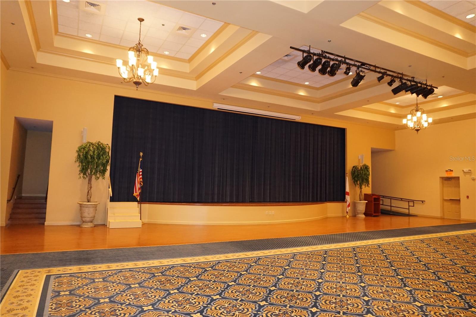 LEESBURG ARLINGTON RIDGE PH 02 - Residential