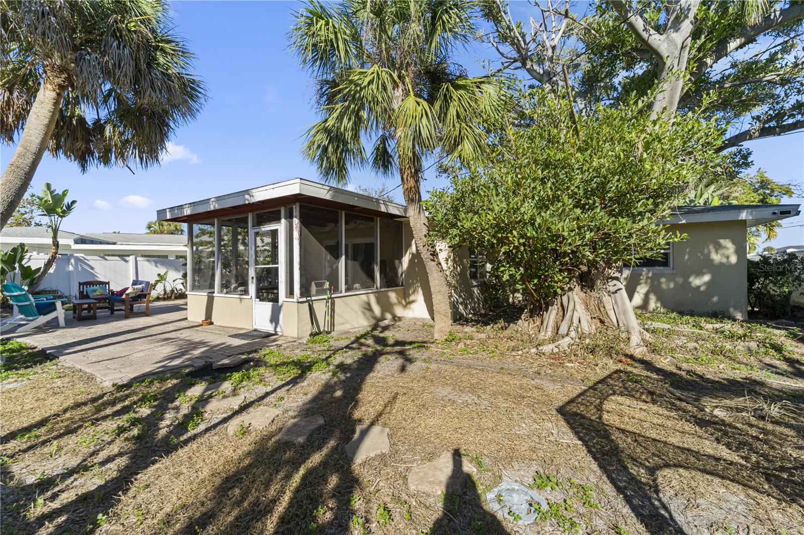 THREE PALMS POINT - Residential