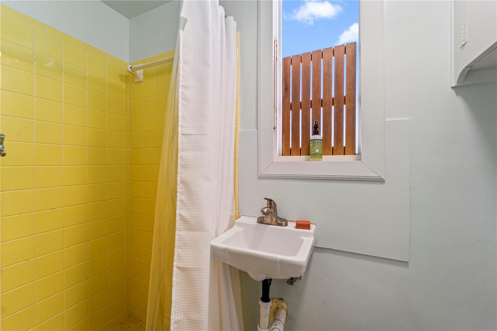 THREE PALMS POINT - Residential