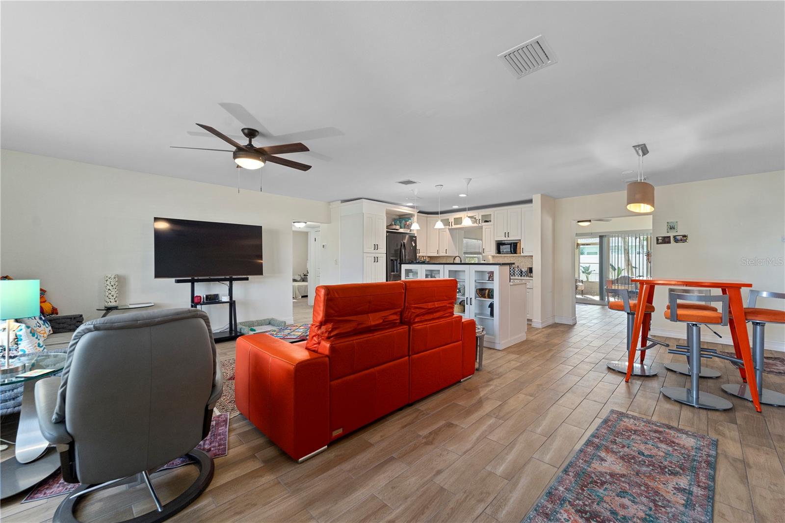 THREE PALMS POINT - Residential