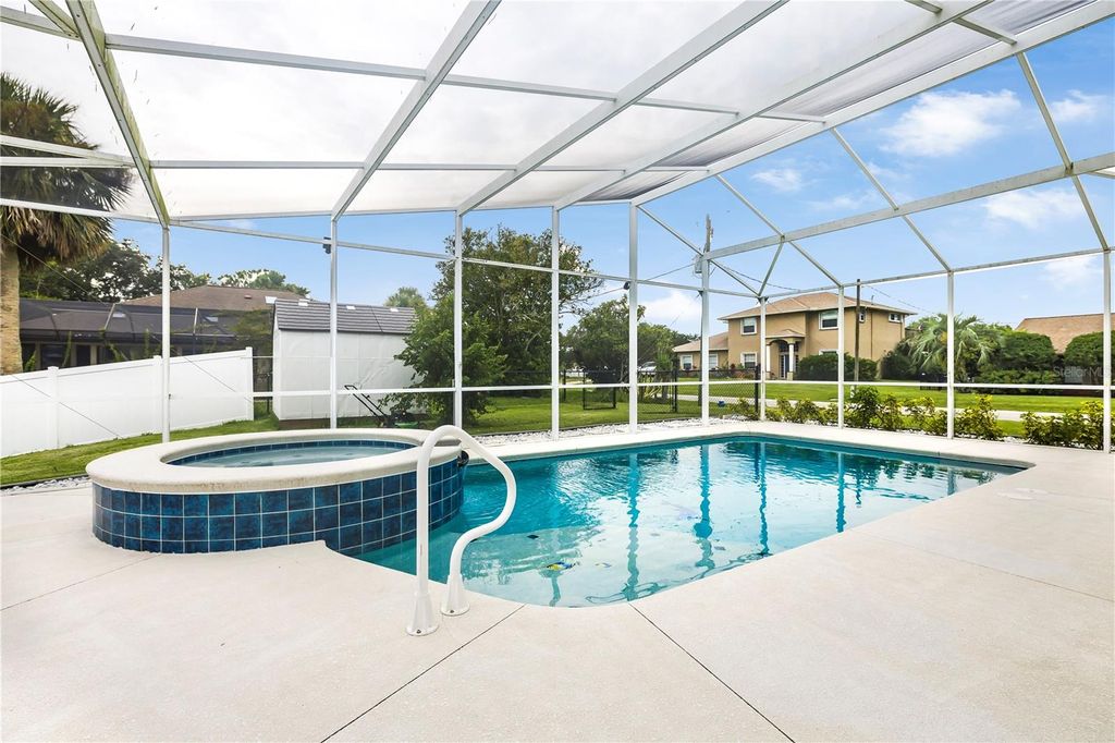 Photo of 21 Cottonwood Court, Palm Coast, FL 32137 (MLS # FC311477)