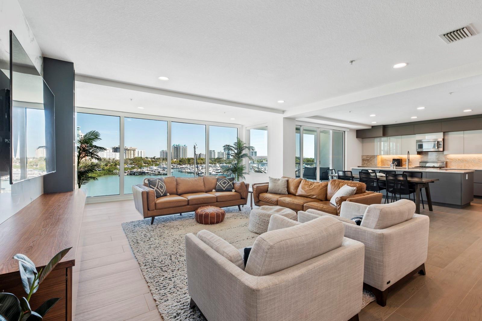 HARBOR VIEW ON GOLDEN GATE POINT - Residential