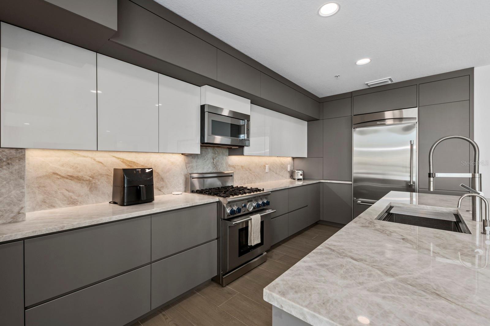 HARBOR VIEW ON GOLDEN GATE POINT - Residential