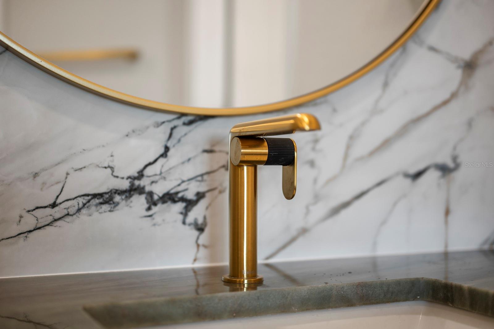 HARBOR VIEW ON GOLDEN GATE POINT - Residential