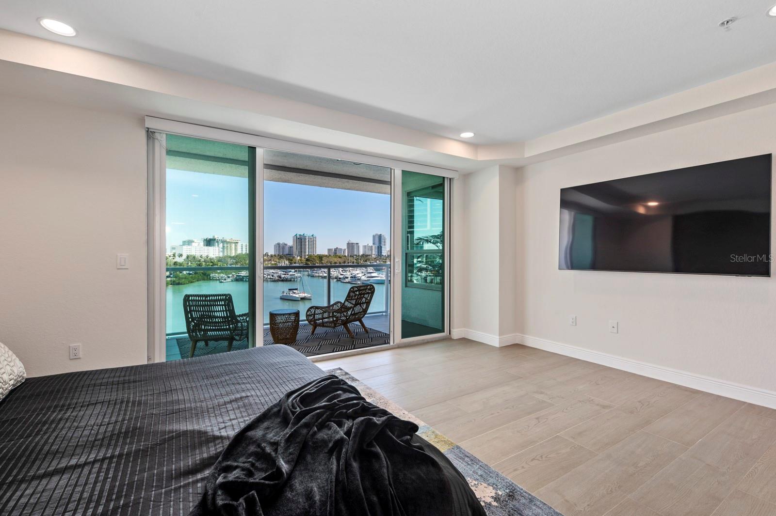 HARBOR VIEW ON GOLDEN GATE POINT - Residential